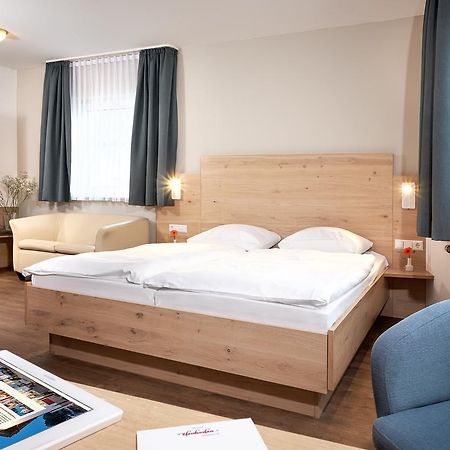 Hotel Heuboden Umkirch Luaran gambar