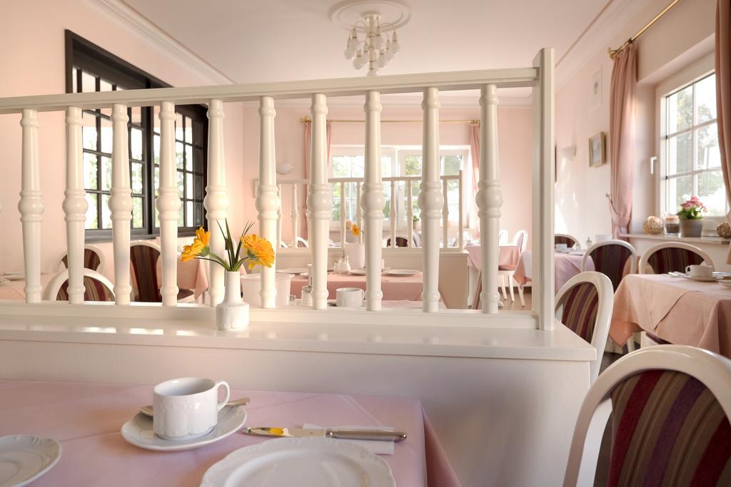 Hotel Heuboden Umkirch Luaran gambar