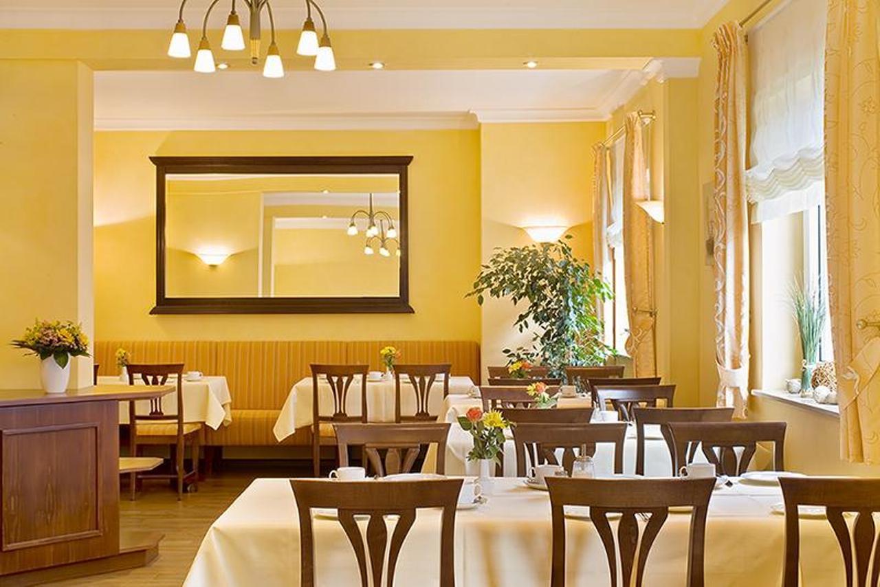Hotel Heuboden Umkirch Luaran gambar