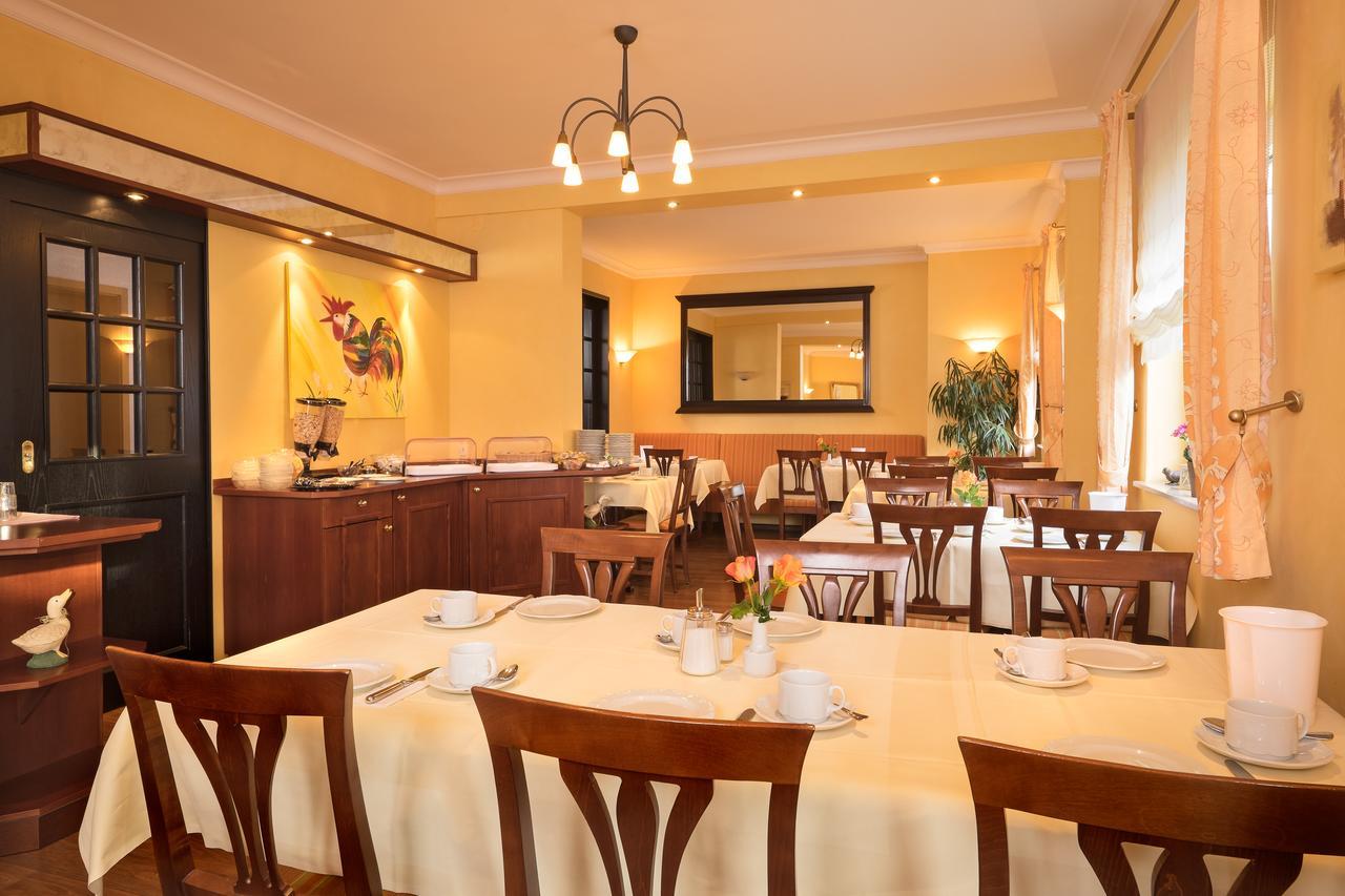 Hotel Heuboden Umkirch Luaran gambar